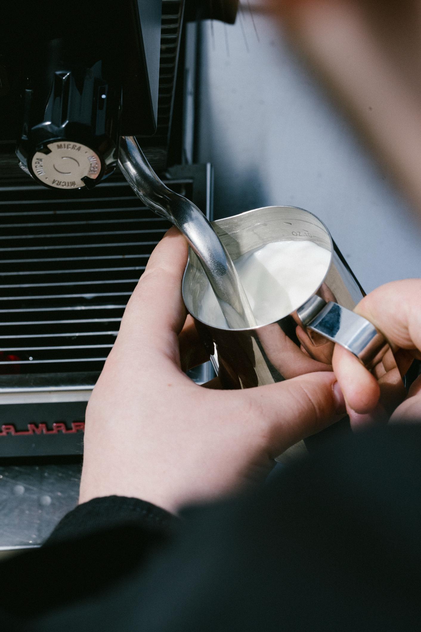 foaming-milk